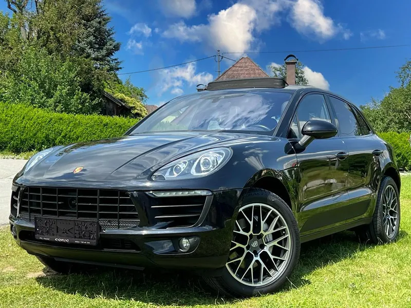 Porsche Macan in Schwarz